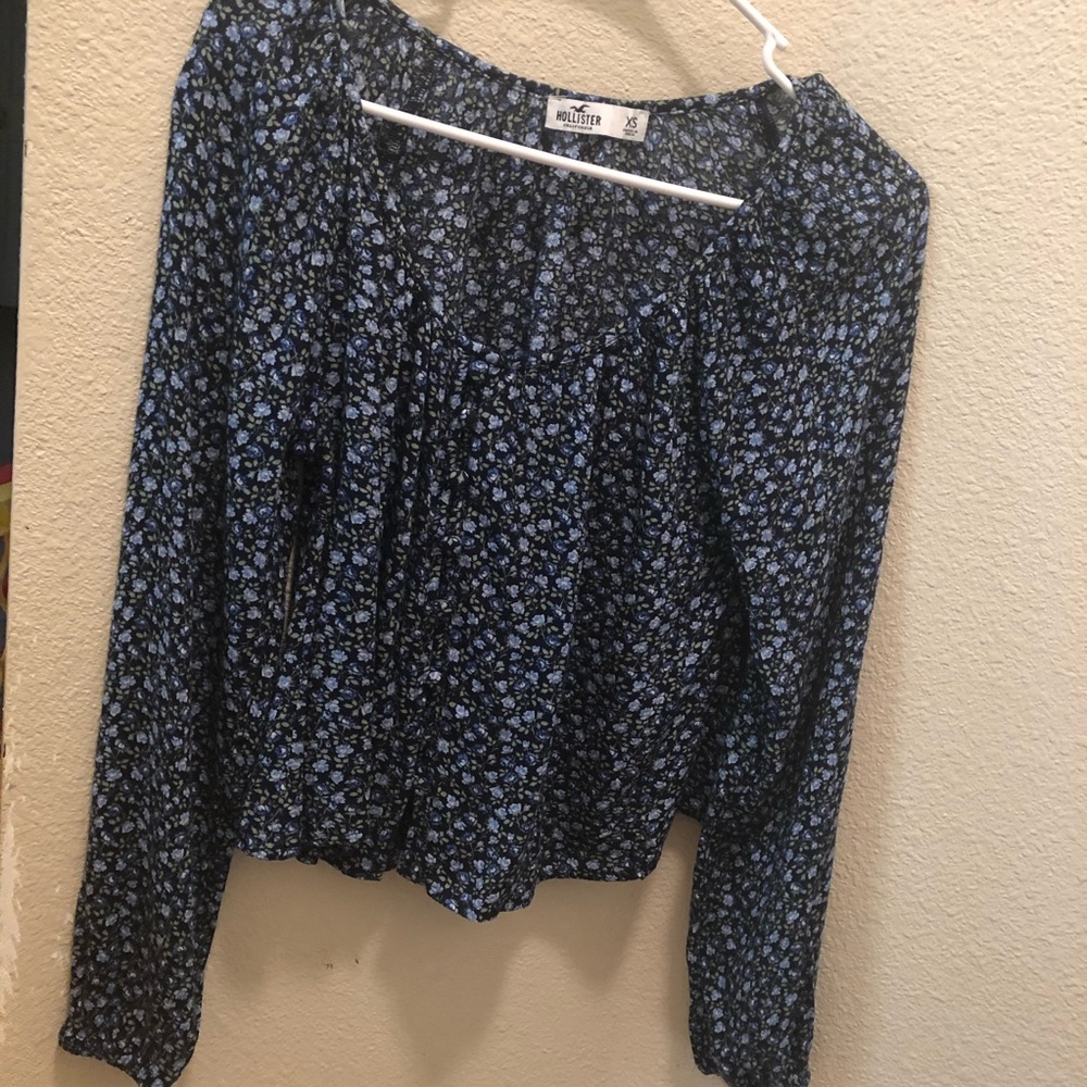 New🔥 Hollister XS Top